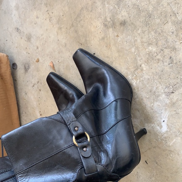 Boots - Picture 5 of 5